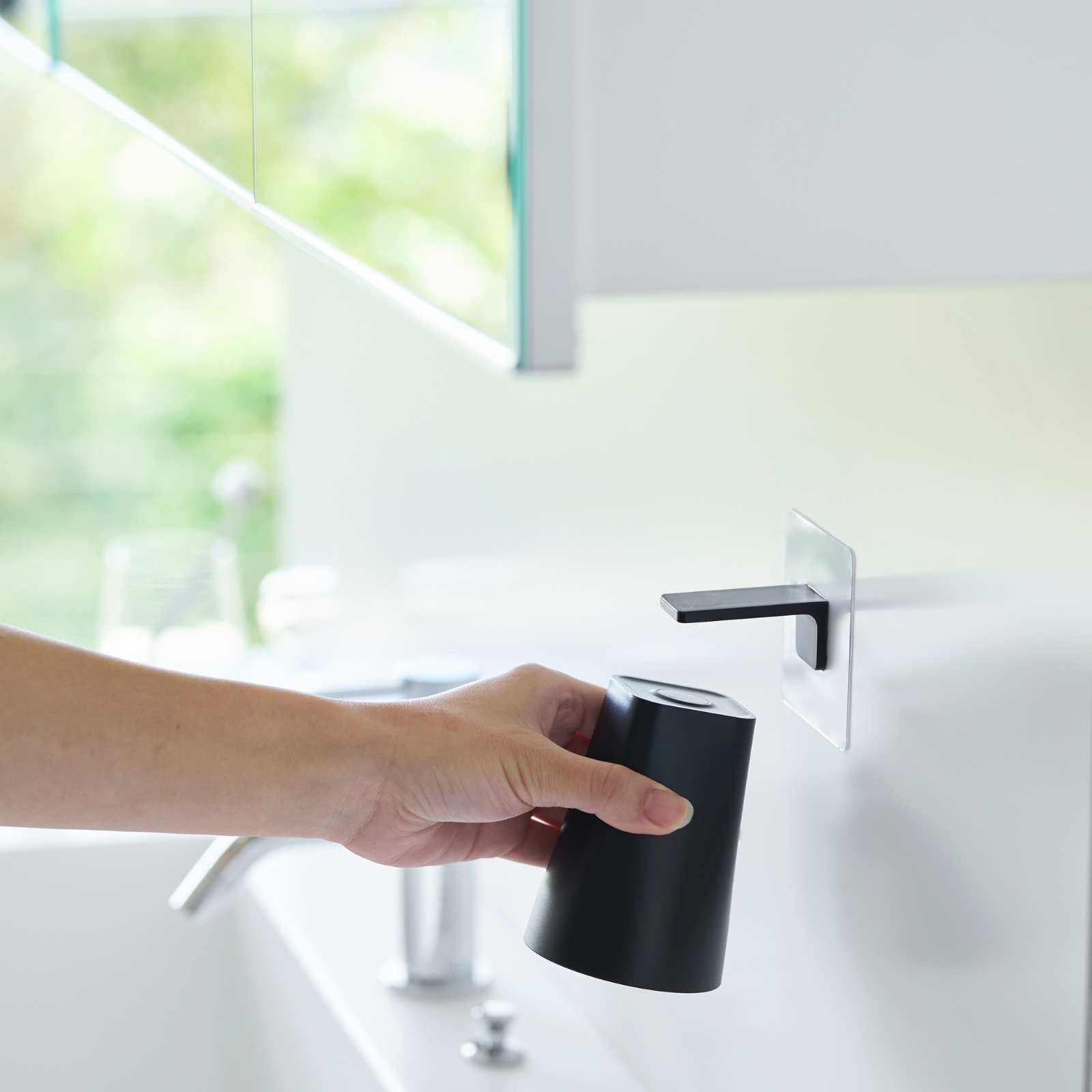 Trendform Klebehaken Mit Becher TOWER Schwarz