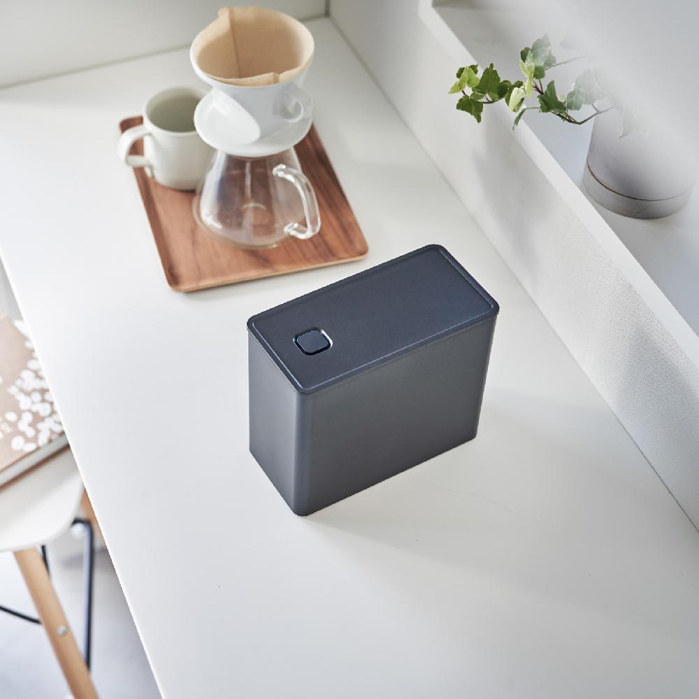 Trendform Luftdichte Kaffeedose TOWER Schwarz