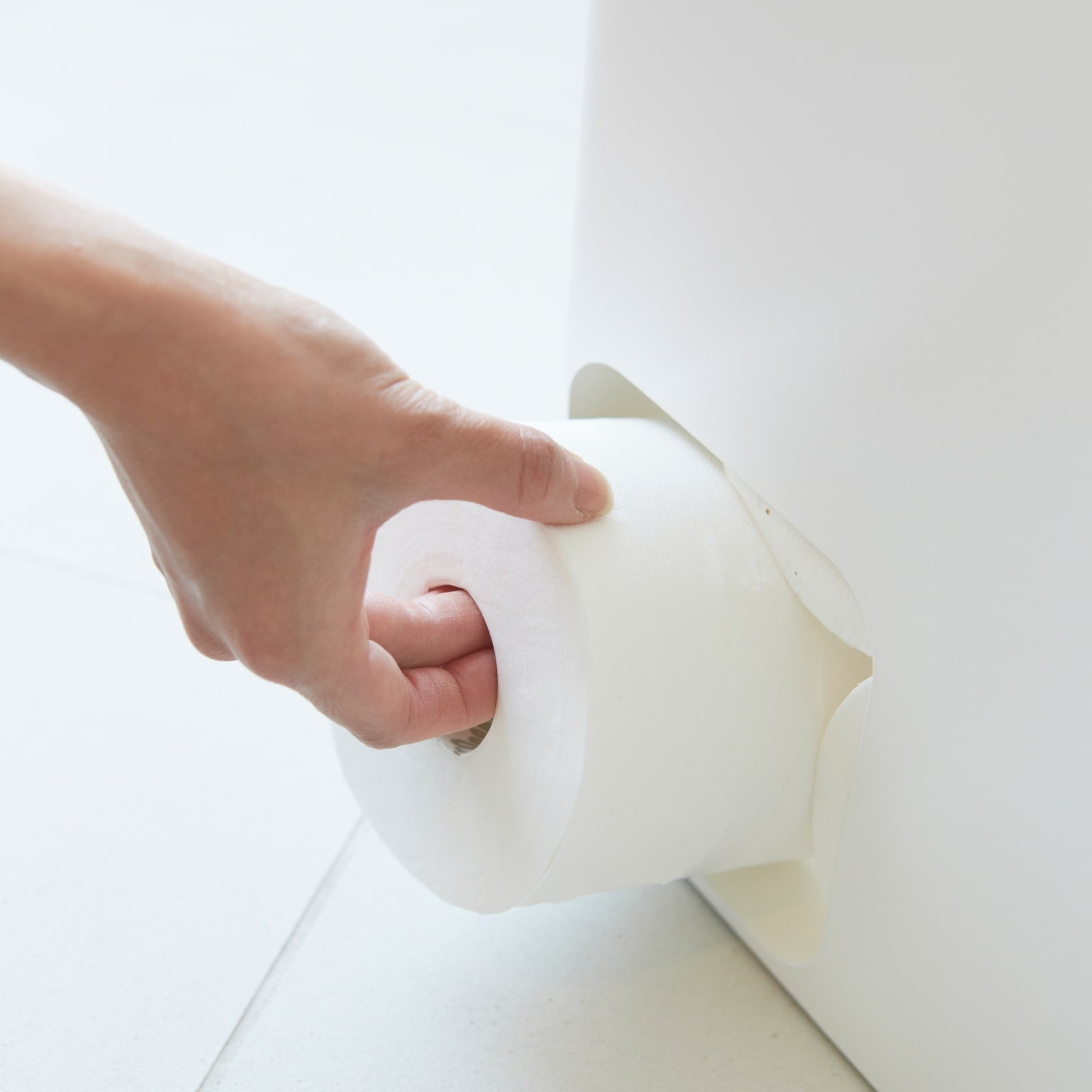 Trendform Toilettenpapierspender Gross TOWER Weiss