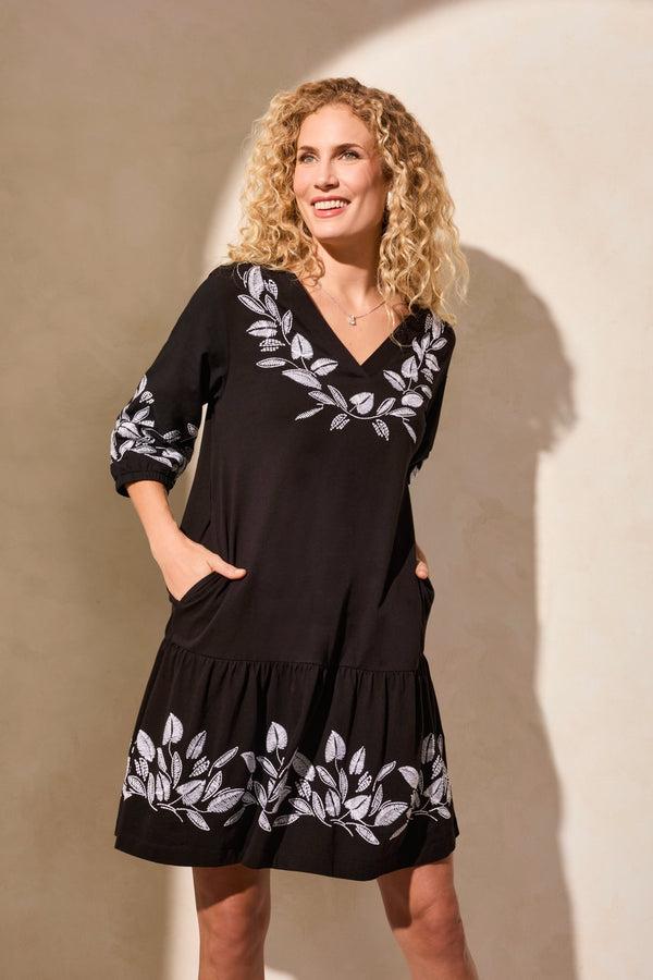Tribal Robe Brodée À Manches Trois-Quarts Et Col En V