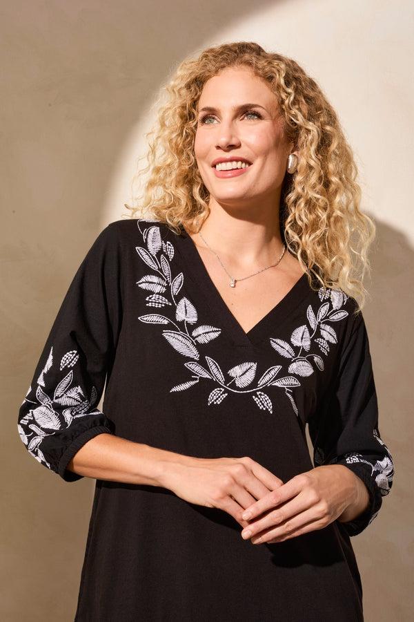 Tribal Robe Brodée À Manches Trois-Quarts Et Col En V