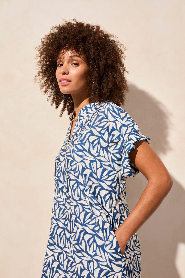 Tribal Robe Droite À Col Fendu Et Manches Courtes Volantées