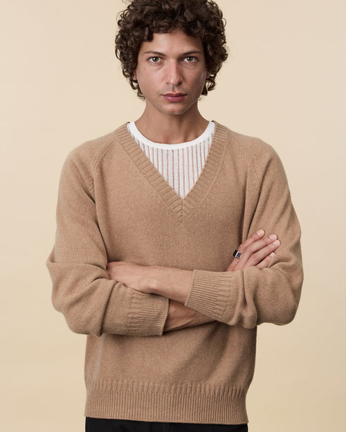 Tricot Col V En Cachemire Camel Homme – Tricot