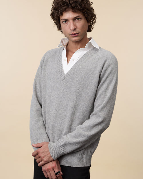 Tricot Col V En Cachemire Gris Homme – Tricot