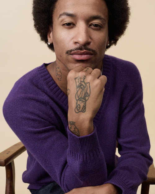 Tricot Col V En Cachemire Léo Purple Homme – Tricot