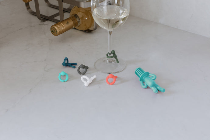 Umbra BUDDY - Ensemble De Marque-verres & Bouchons De Bouteille Présentoir De 7 assortis