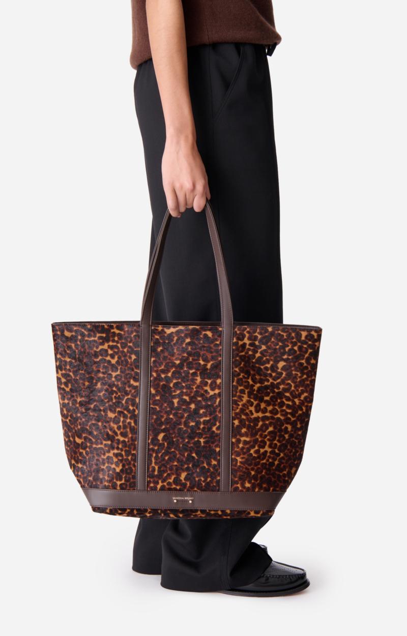 Vanessa Bruno Cabas L Zippé En Cuir