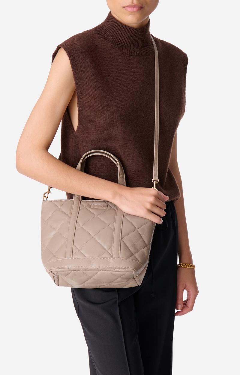 Vanessa Bruno Cabas S Zippé En Cuir Mat Matelassé