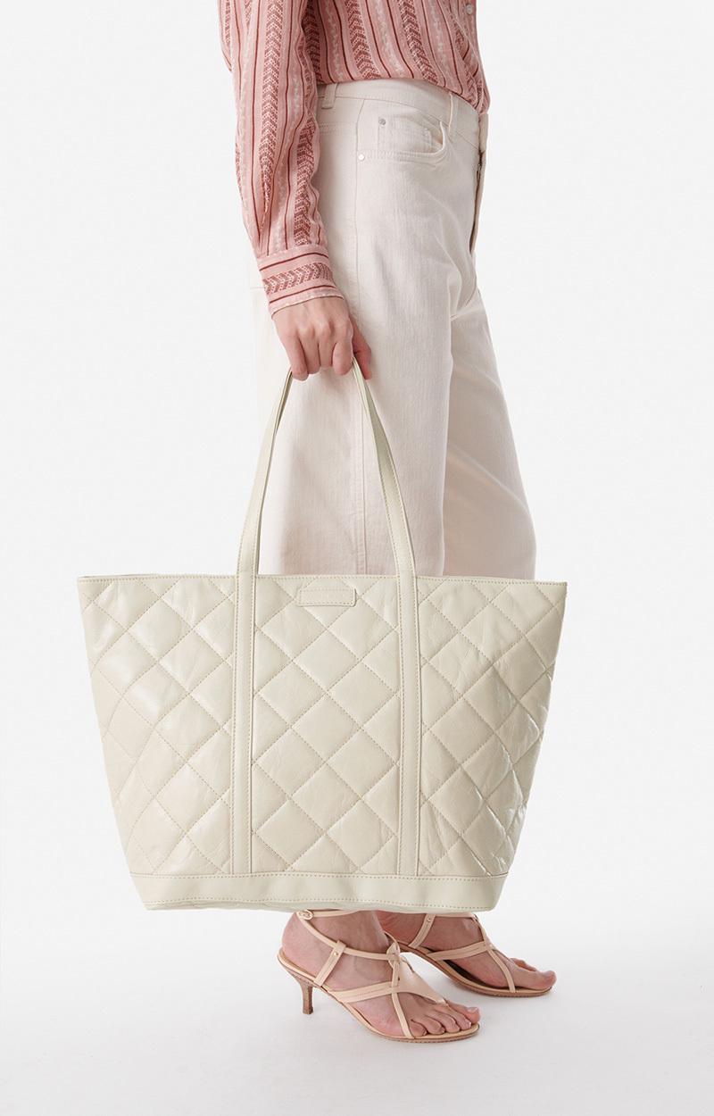 Vanessa Bruno Cabas XL Zippé En Cuir Matelassé