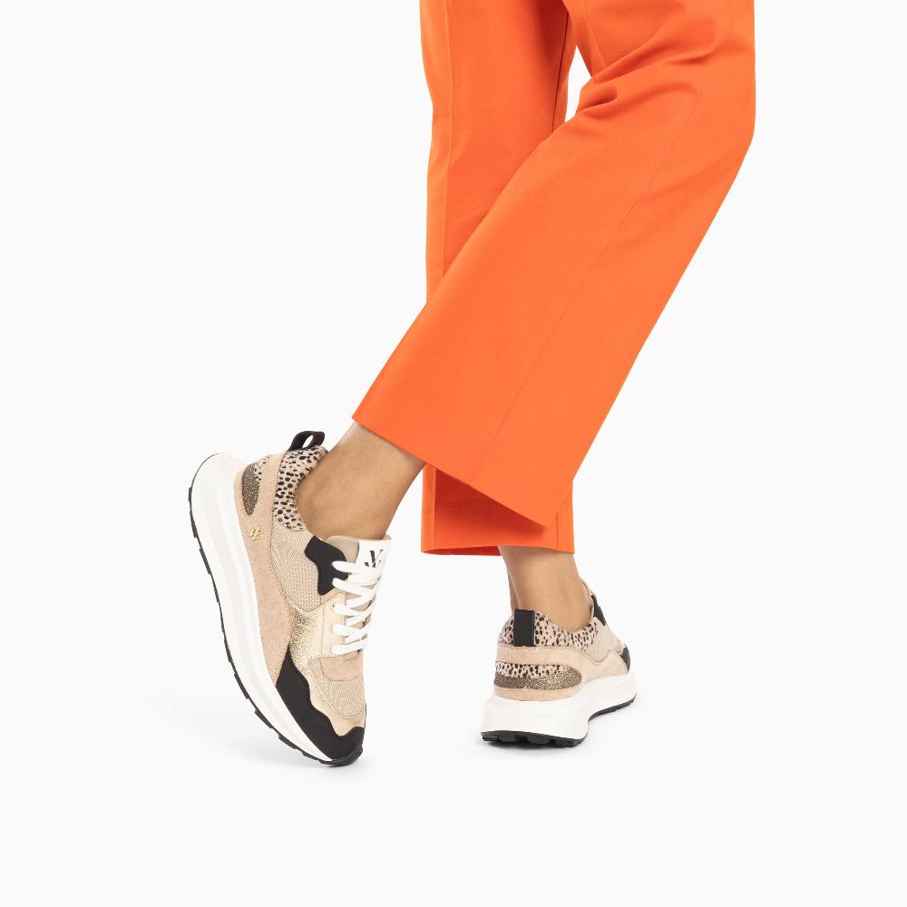 Vanessa Wu Baskets Alice Beige Et Noir à Semelle Oversize