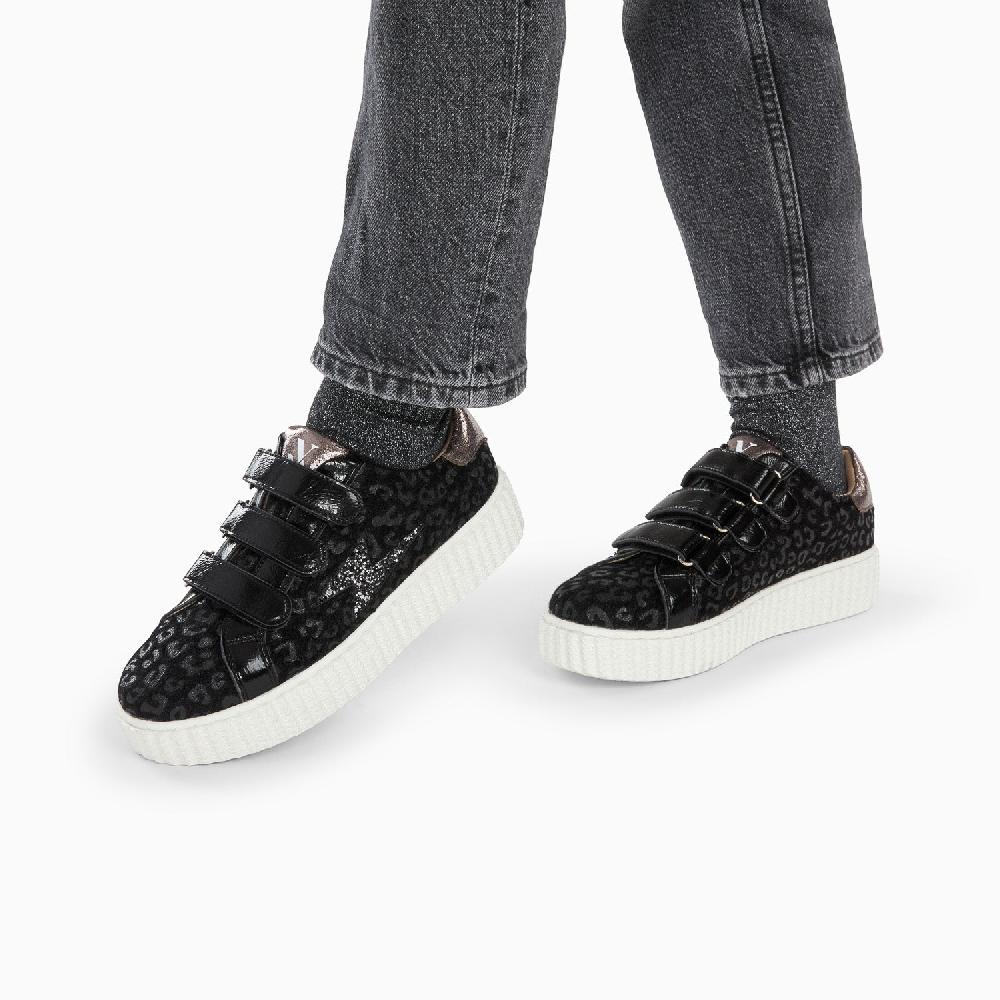 Vanessa Wu Baskets éclair Alia Léopard Noir à Scratchs Vernis