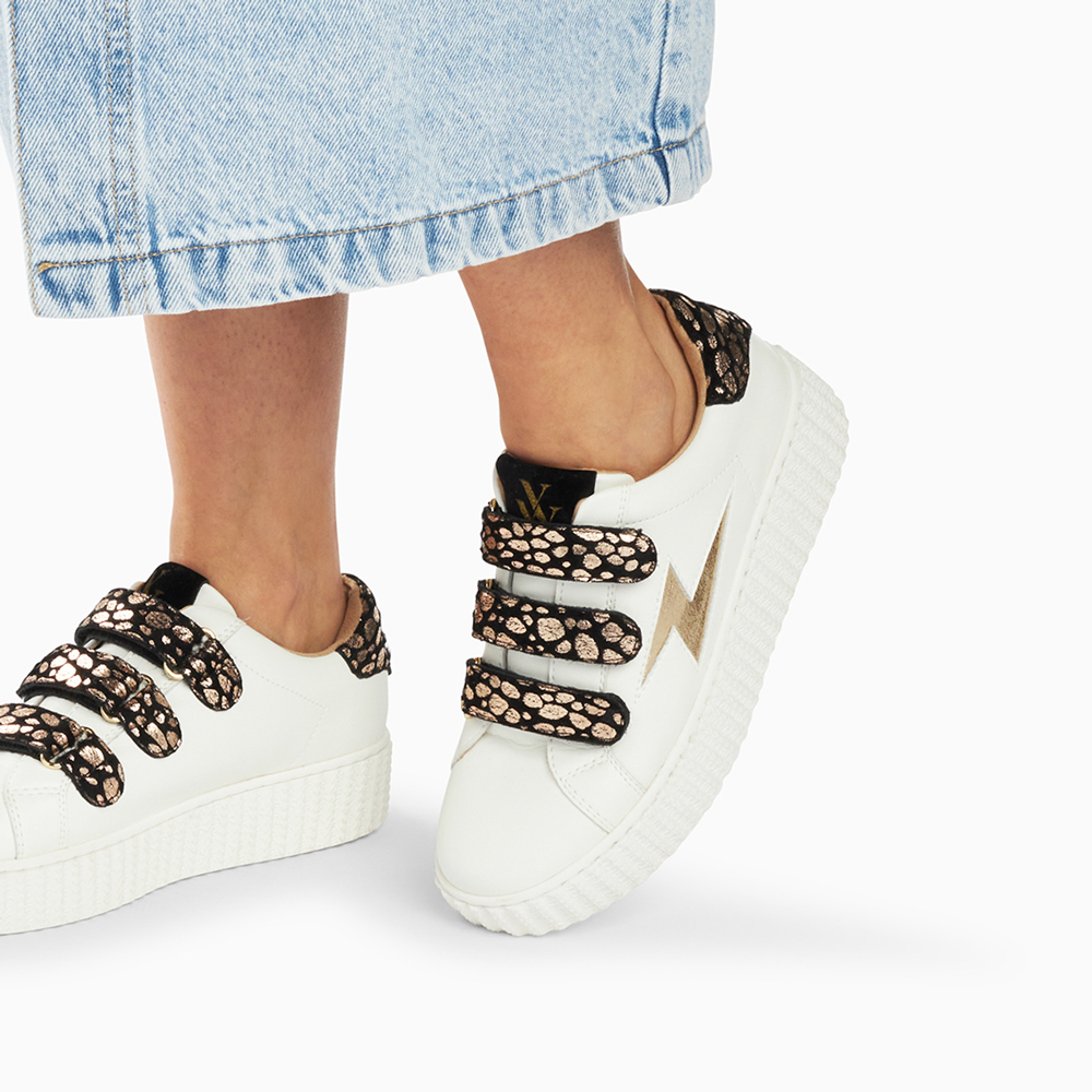 Vanessa Wu Baskets éclair Daisy Blanc Et Or à Scratchs Léopard