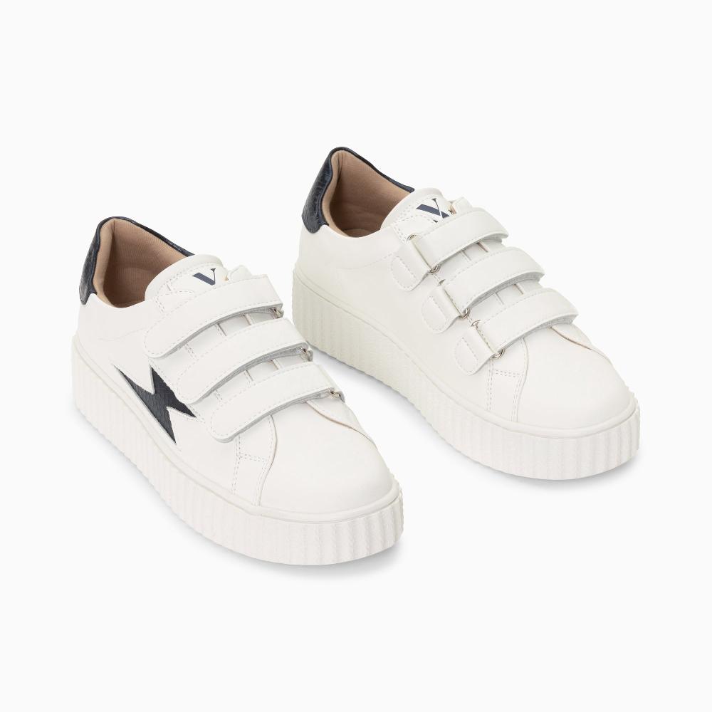 Vanessa Wu Baskets éclair Eva Blanc Et Bleu Marine Serpent à Scratchs