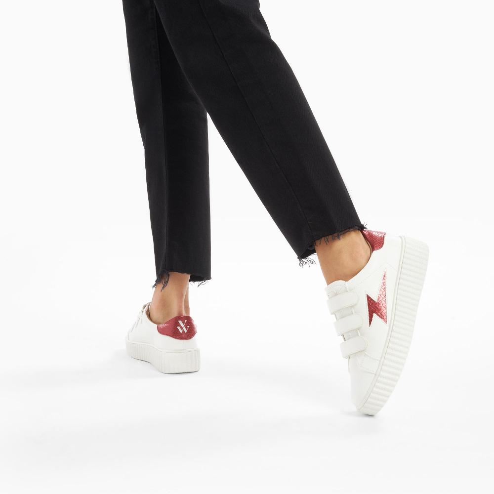 Vanessa Wu Baskets éclair Eva Blanc Et Bordeaux Serpent à Scratchs