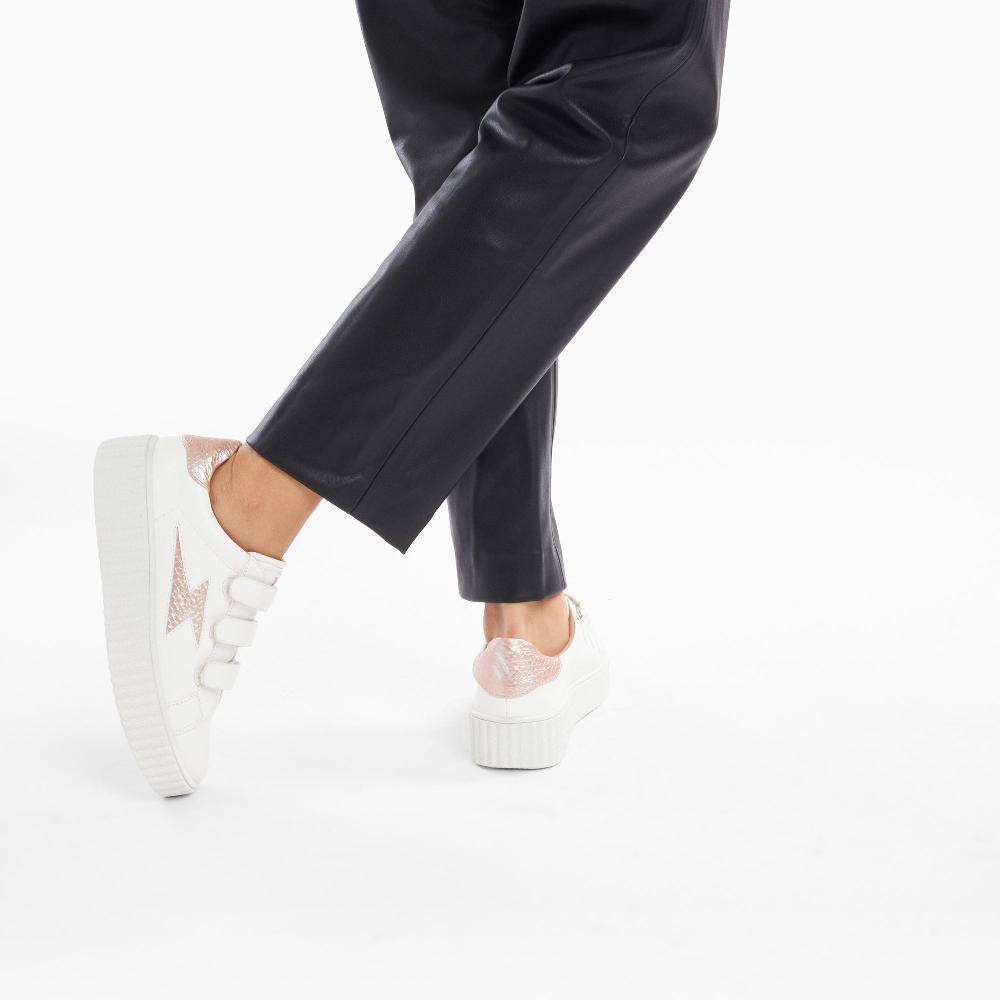 Vanessa Wu Baskets éclair Eva Blanc Et Rose Gold Serpent à Scratchs