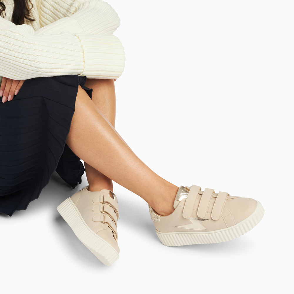 Vanessa Wu Baskets éclair Pomeline Beige Et Or à Scratchs