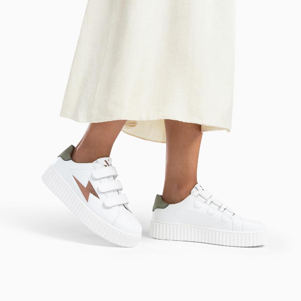 Vanessa Wu Baskets éclair Sansa Blanc Et Vert Kaki à Scratchs