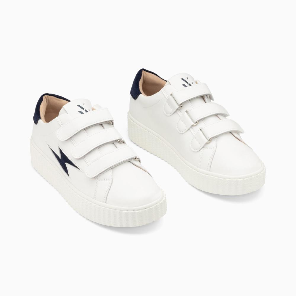 Vanessa Wu Baskets éclair Vicky Blanc Et Marine à Scratchs