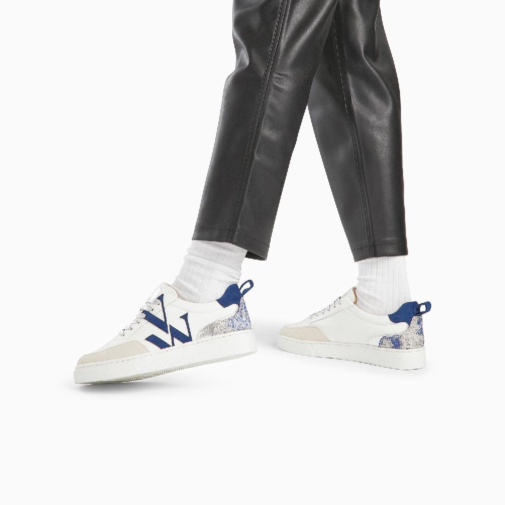 Vanessa Wu Baskets Monogramme Gabriella Blanc Et Bleu