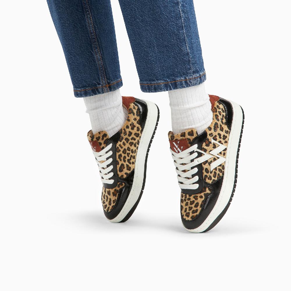 Vanessa Wu Baskets Monogramme Kasia Léopard à Lacets