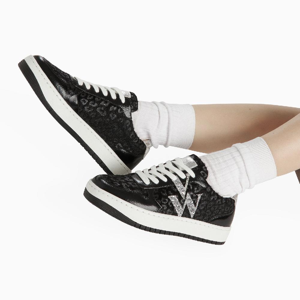 Vanessa Wu Baskets Monogramme Kasia Léopard Noir à Lacets