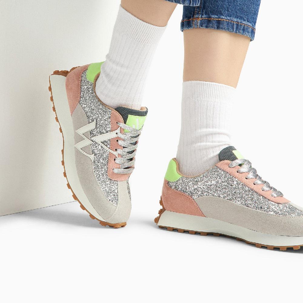 Vanessa Wu Baskets Monogramme Mona Argent Et Gris à Semelle Running