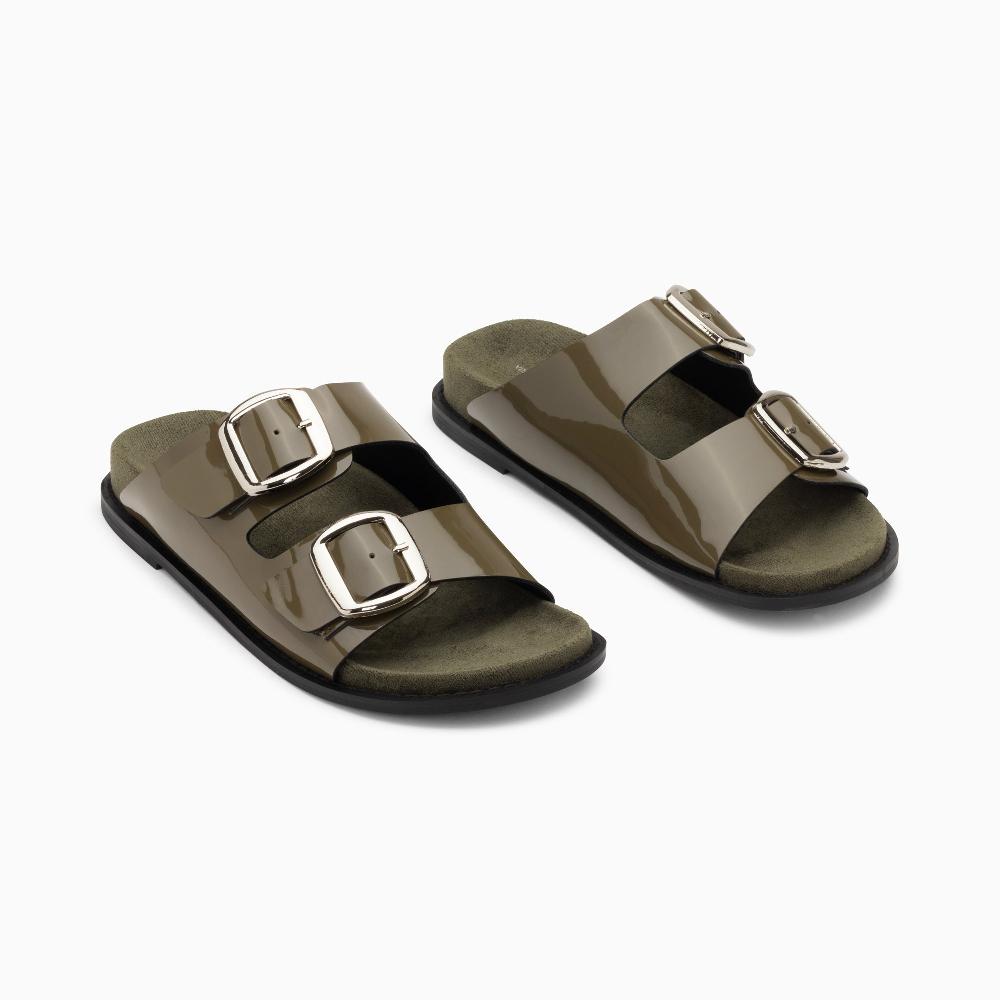 Vanessa Wu Mules Plates Célia Kaki Verni à Boucles Oversize