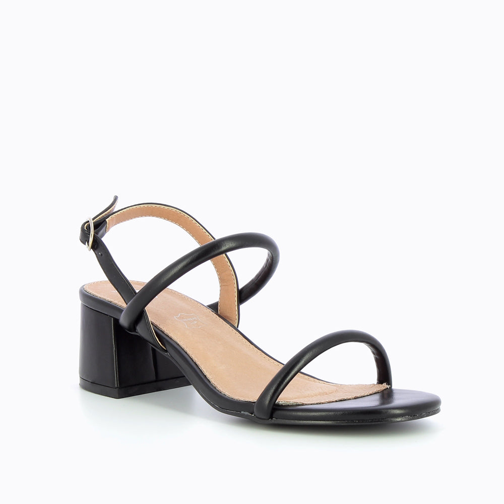 Vanessa Wu Sandales à Talon Minimalistes Cynthia Noires