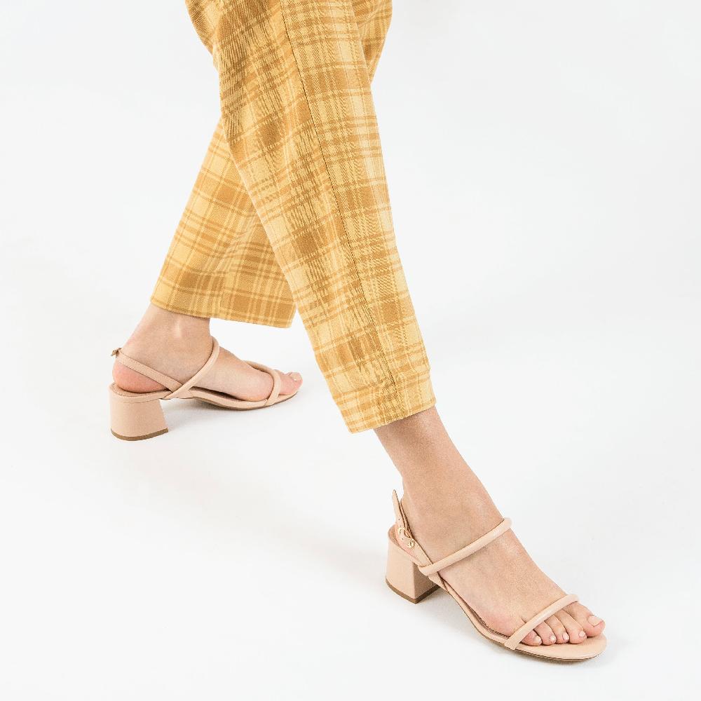 Vanessa Wu Sandales à Talon Minimalistes Oriane Nude