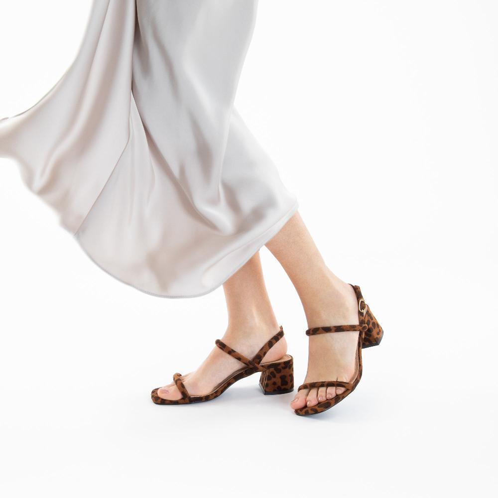 Vanessa Wu Sandales à Talon Minimalistes Romy Léopard