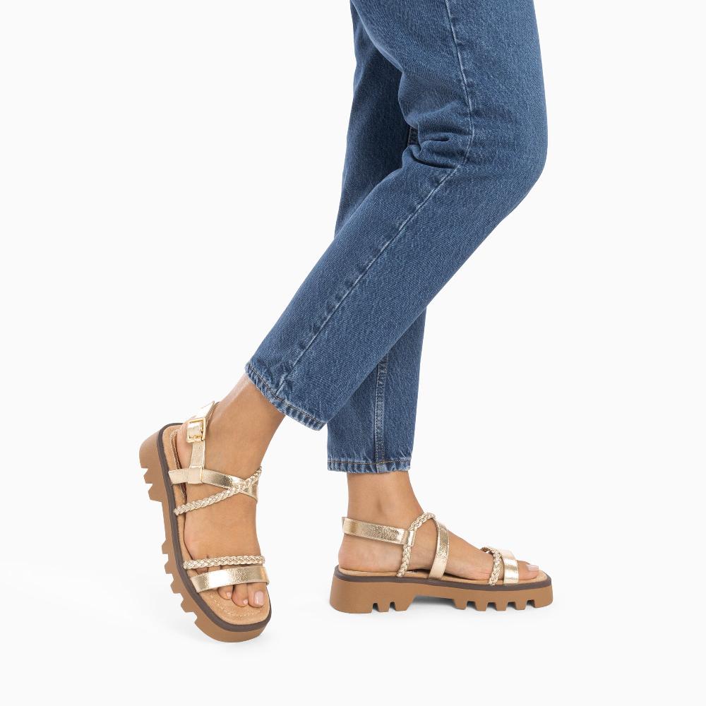 Vanessa Wu Sandales Bonnie Or à Brides Tressées Et Plateforme Crantée