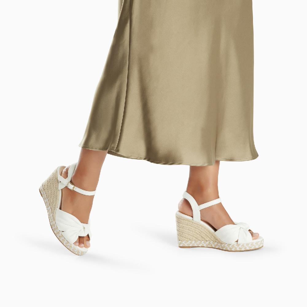 Vanessa Wu Sandales Compensées Nouées Georgina Blanches