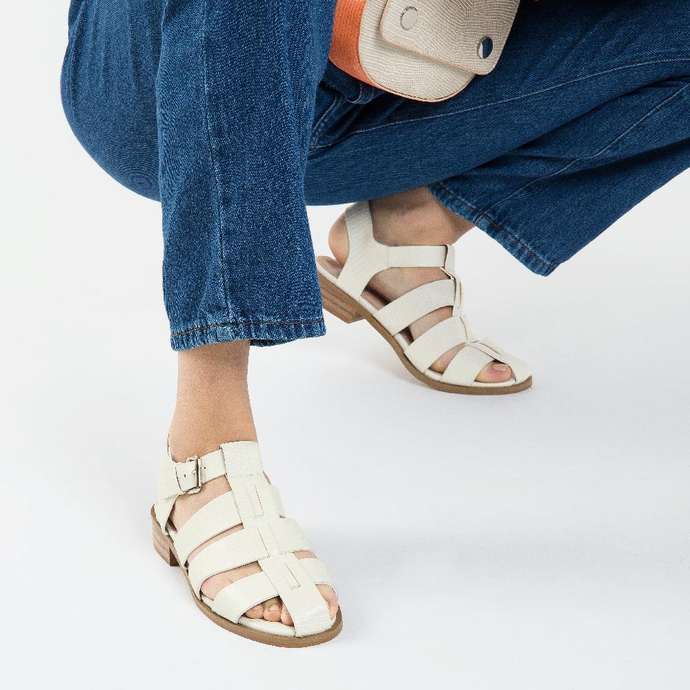 Vanessa Wu Sandales Plates Arielle Blanches Style Pêcheur