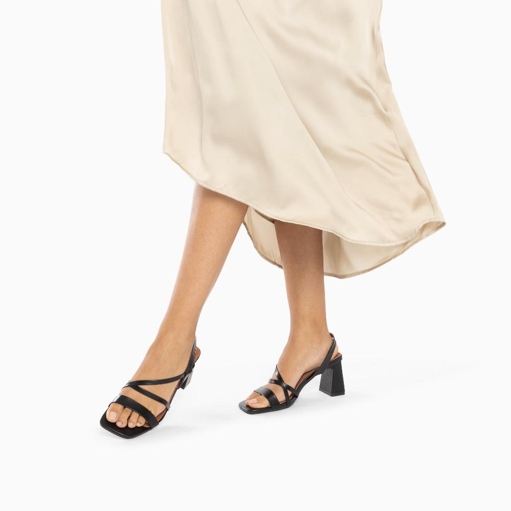 Vanessa Wu Sandales Priscilla Noires à Fines Brides Et Talon Haut