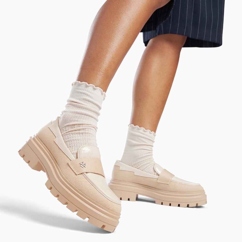 Vanessa Wu Mocassins Lola Beiges à Semelle Crantée