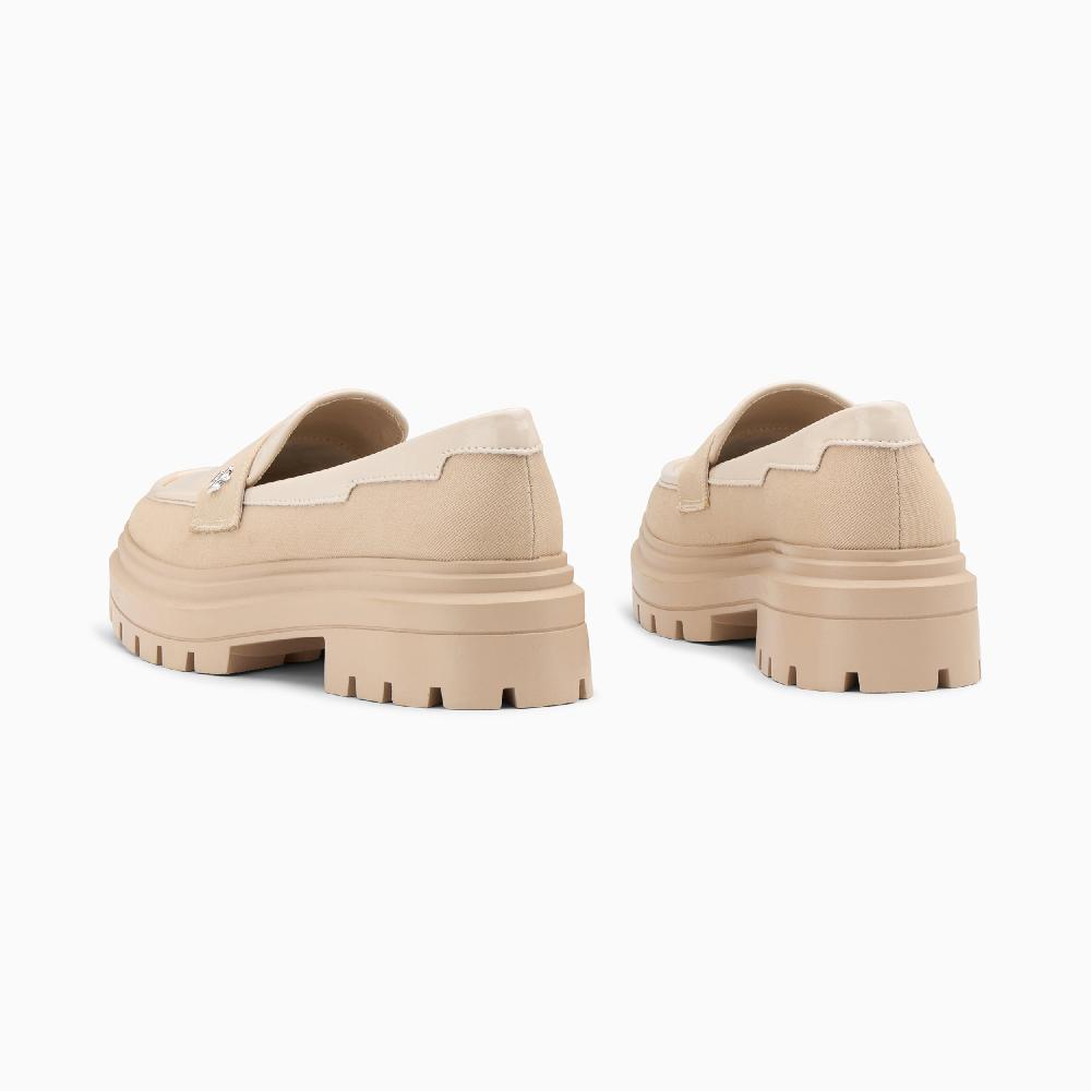 Vanessa Wu Mocassins Lola Beiges à Semelle Crantée