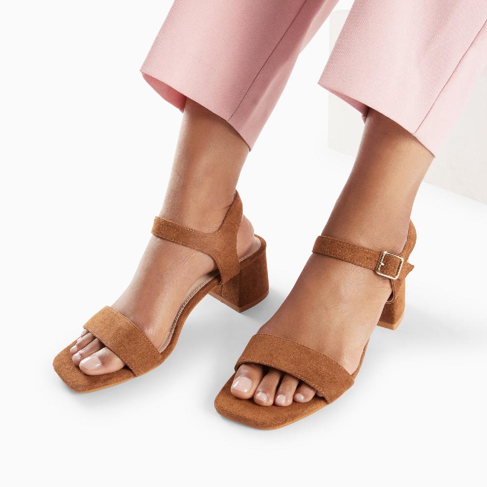 Vanessa Wu Sandales à Talon Laurie Camel