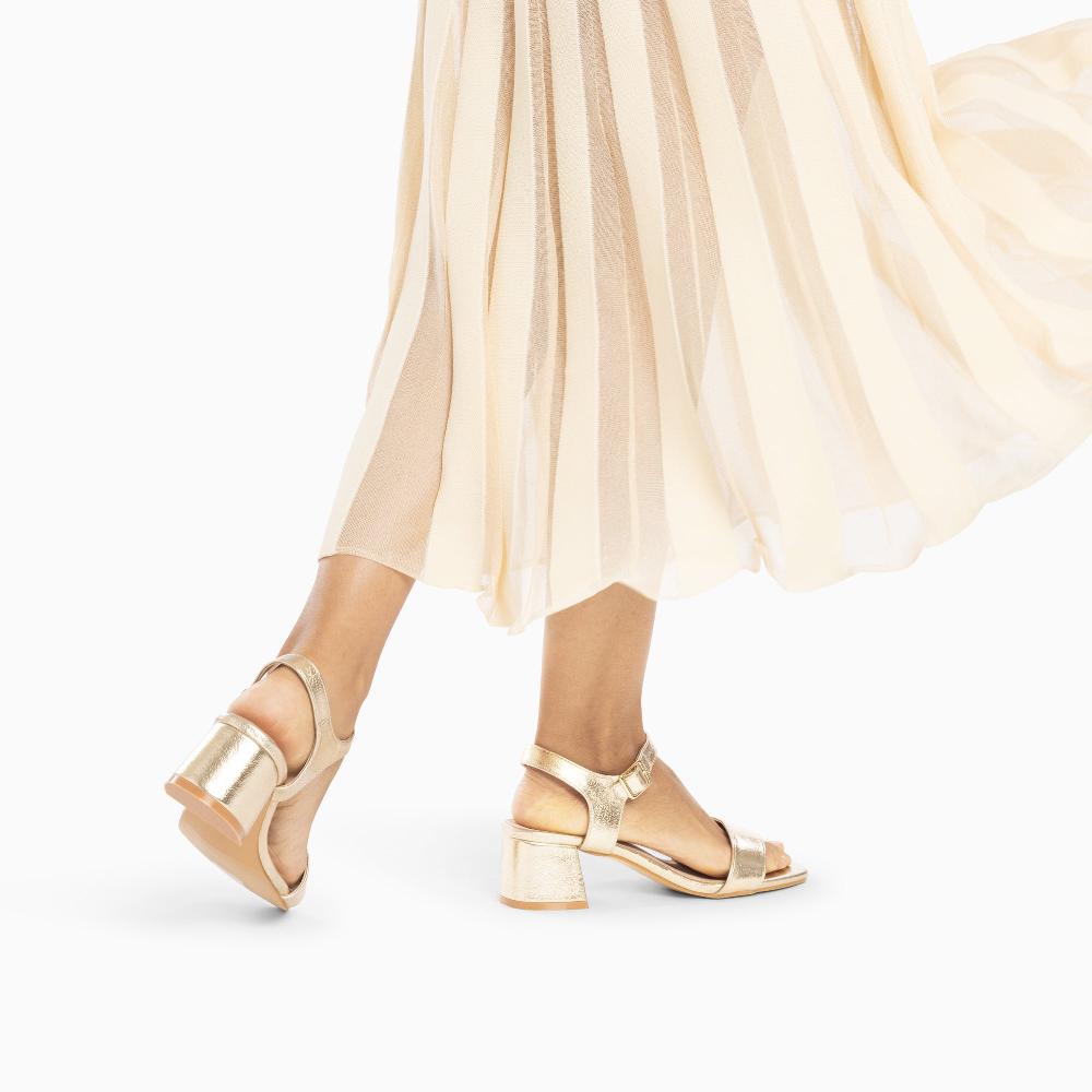 Vanessa Wu Sandales à Talon Laurie Or