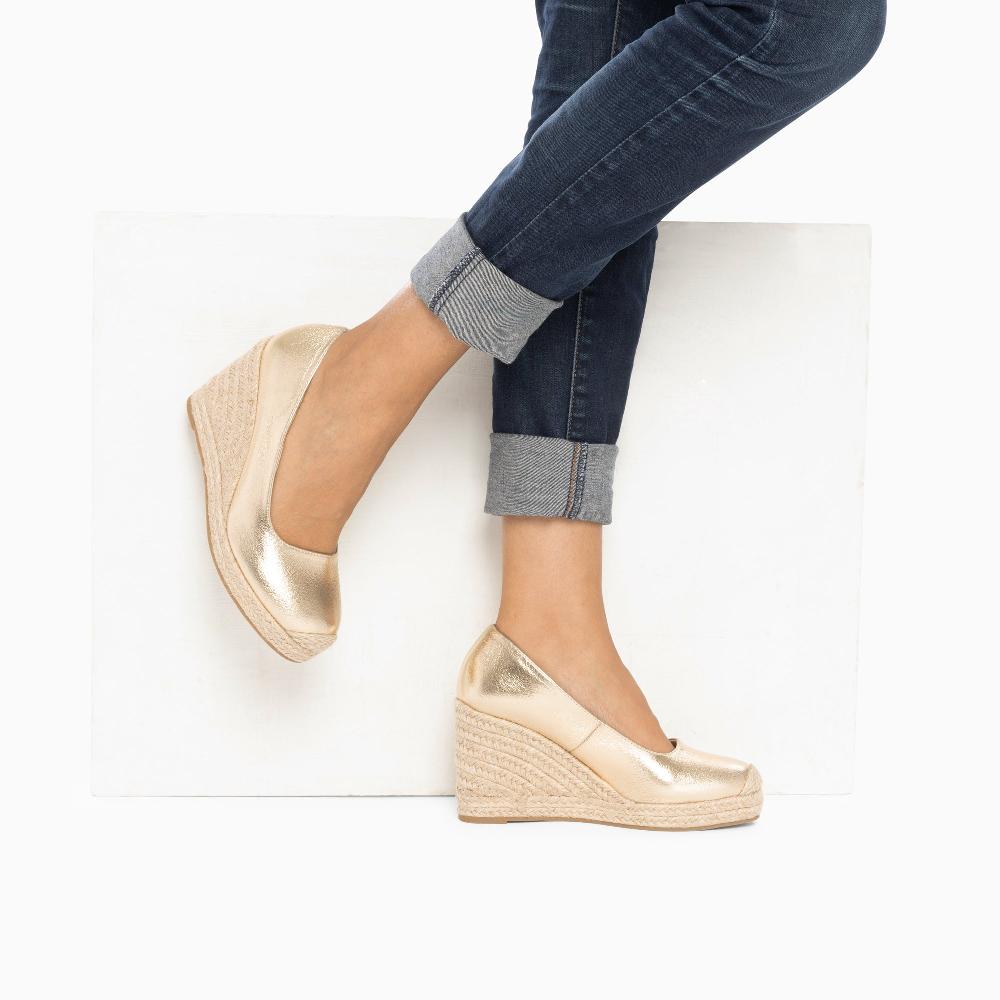 Vanessa Wu Sandales Compensées Louison Or