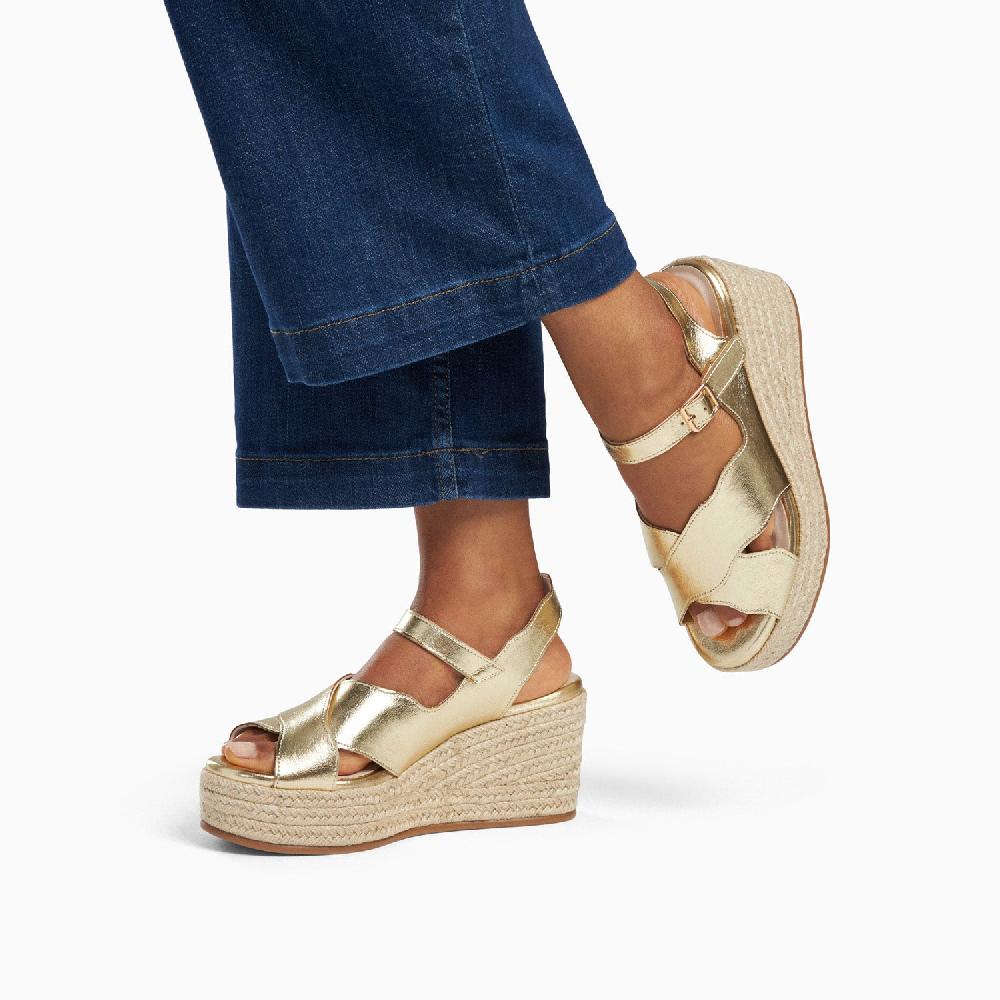 Vanessa Wu Sandales Compensées Théoline Or