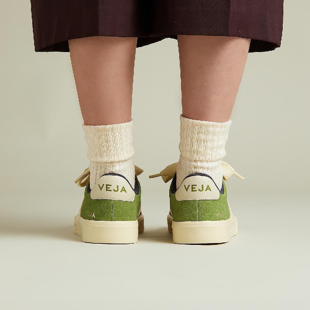 Veja CAMPO BOLD SUEDE KIWI PIERRE