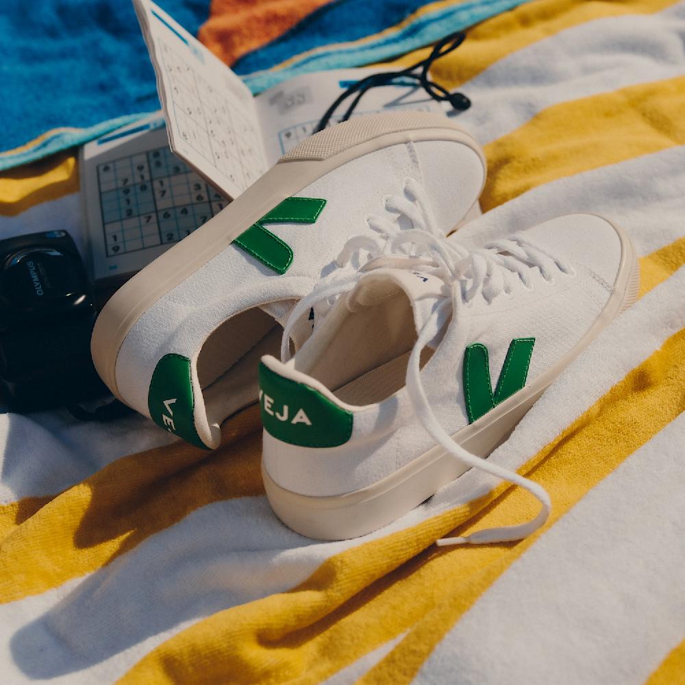 Veja CAMPO CANVAS WHITE EMERAUDE