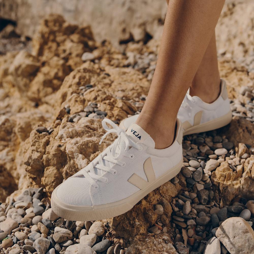 Veja CAMPO CANVAS WHITE PIERRE