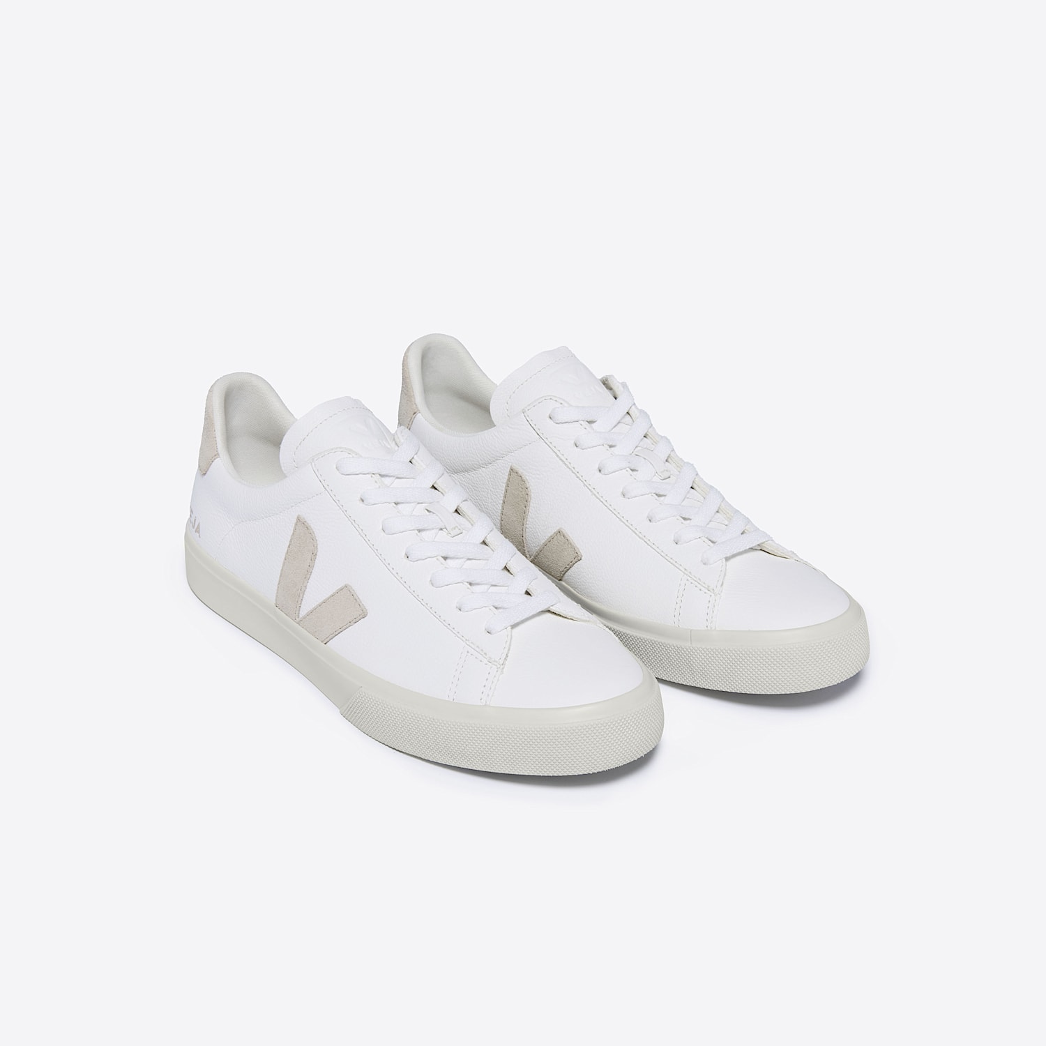 Veja CAMPO LEATHER WHITE ALMOND
