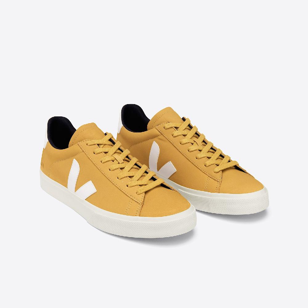 Veja CAMPO NUBUCK MOUTARDE WHITE