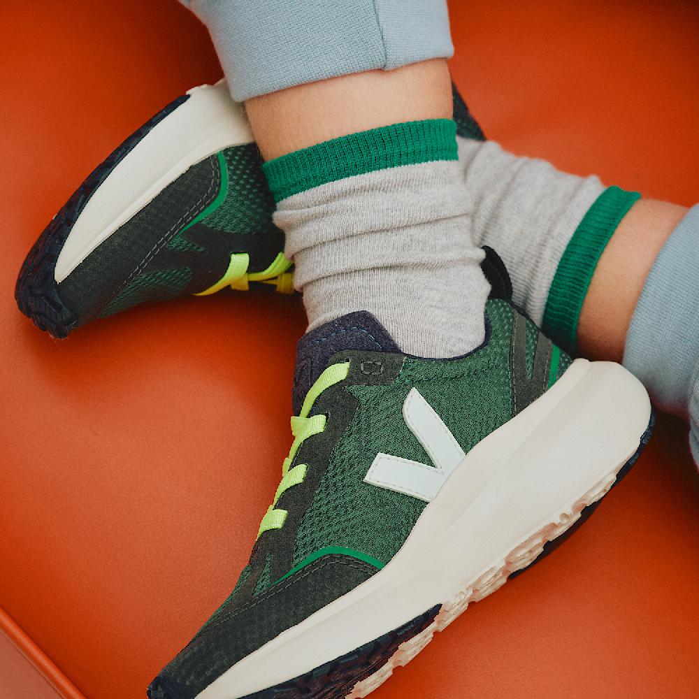 Veja CANARY ELASTIC LACES ALVEOMESH POKER JADE