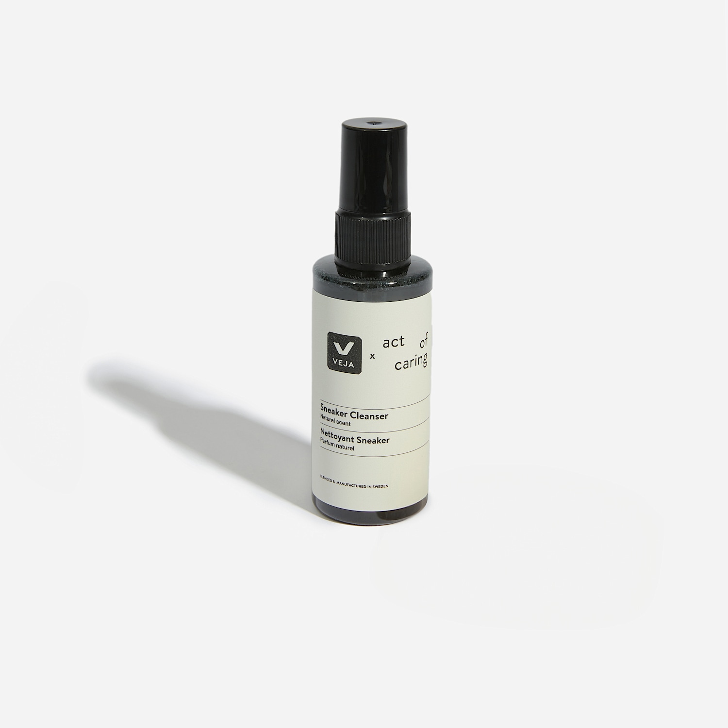 veja CLEANSER VEJA x ACT OF CARING
