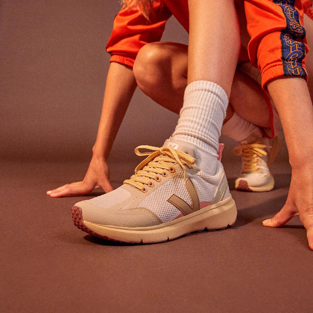 Veja CONDOR 2 ALVEOMESH GRAVEL ALMOND