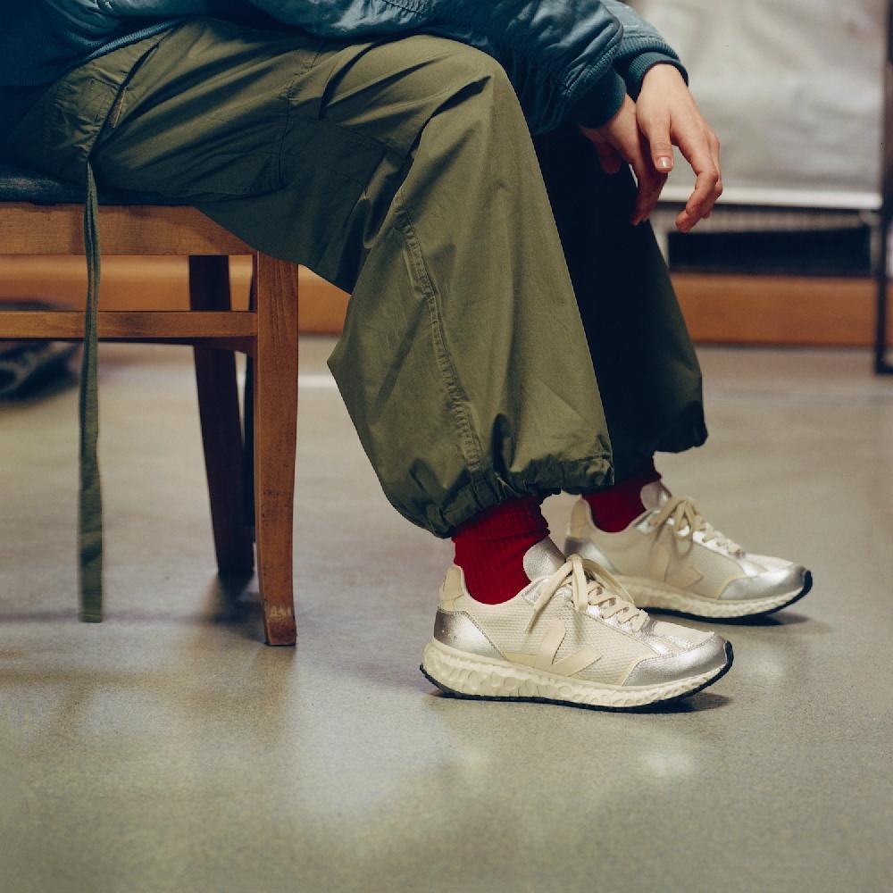 Veja CONDOR ROYALE ALVEOMESH NATURAL PIERRE SILVER