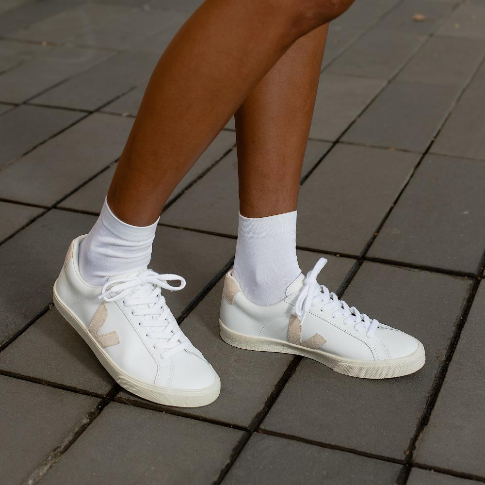 Veja ESPLAR LEATHER WHITE SABLE